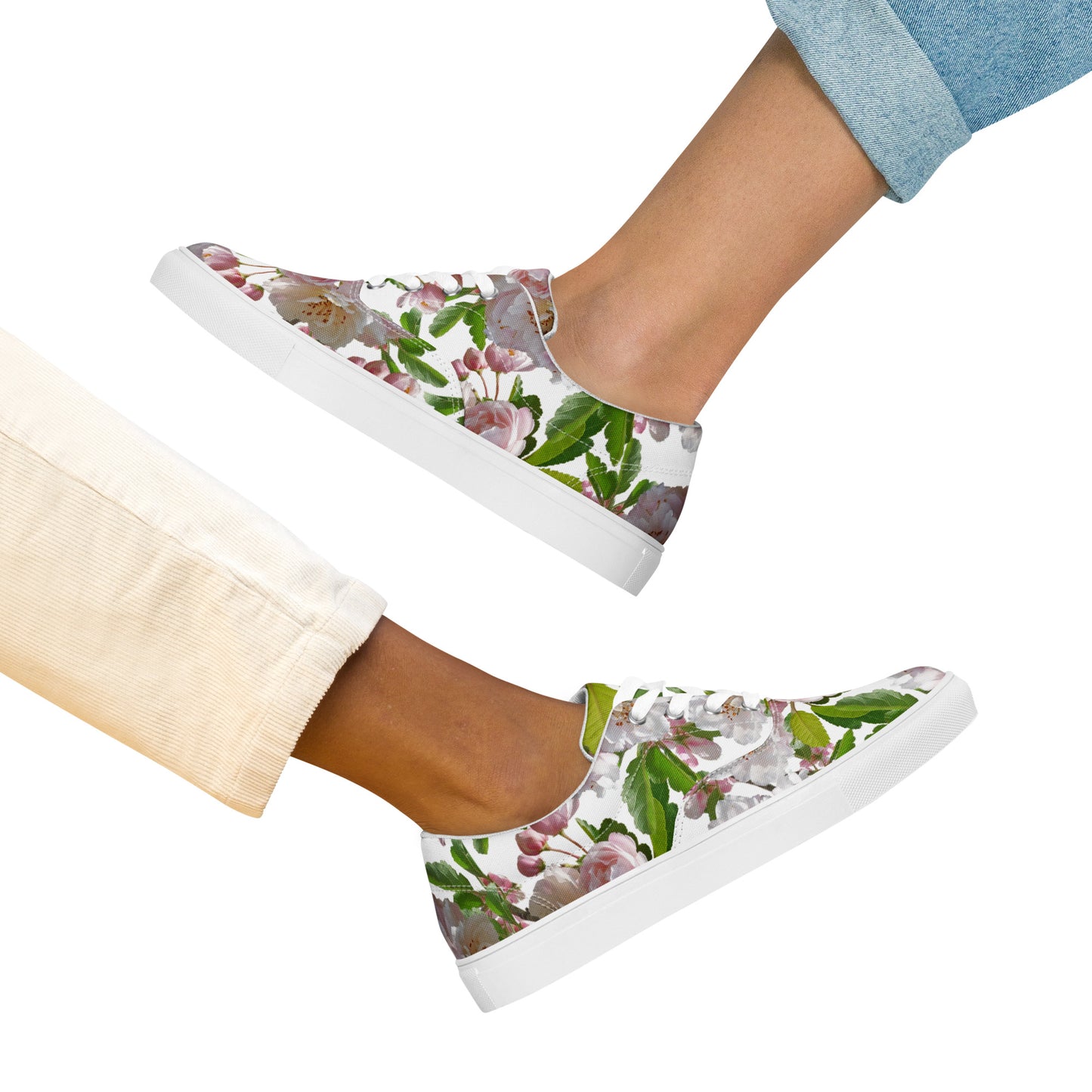 Magic Flowers Women’s lace-up canvas shoes